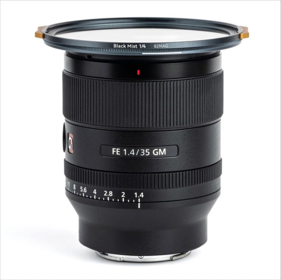 NiSi JetMag Pro Black Mist Kit 82MAG Magnetic Filter Kit (Black Mist 1/4, Black Mist 1/8, 67mm/72mm/77mm/82mm Adaptors, Two Front Caps, Back Cap, Caddy Pouch)