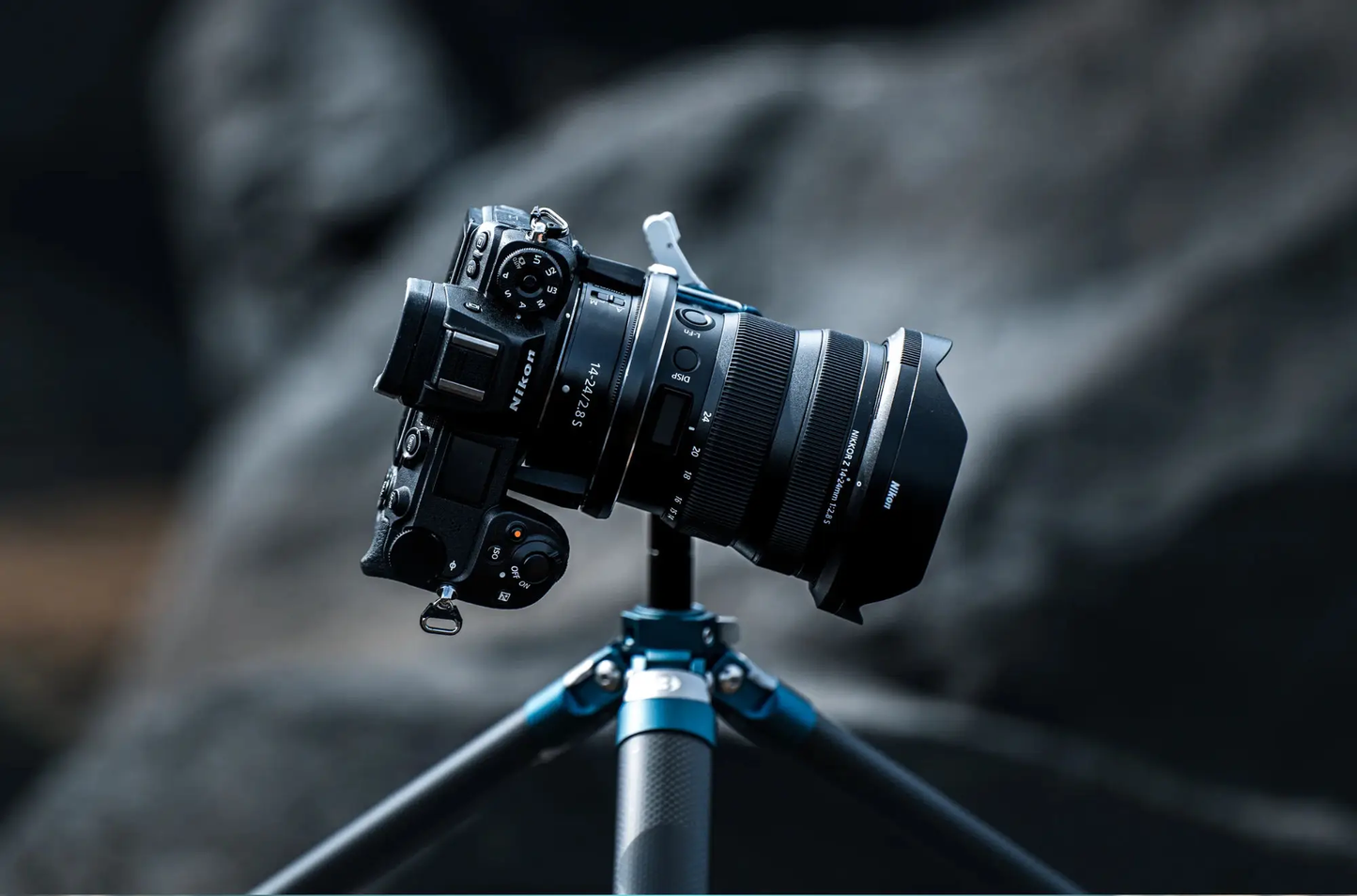 Silence Corner Atoll Camera Rotation Collar attached to a camera on a tripod for smooth rotation